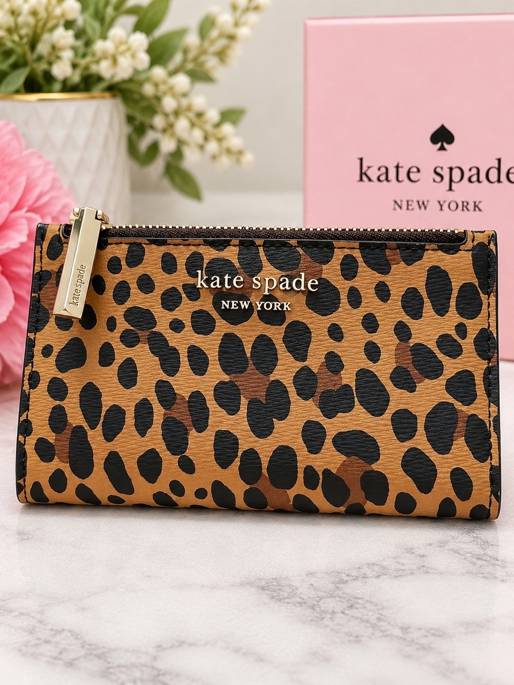 Kate Spade Hyde Lane Leopard Adalyn Bifold Wallet Like New